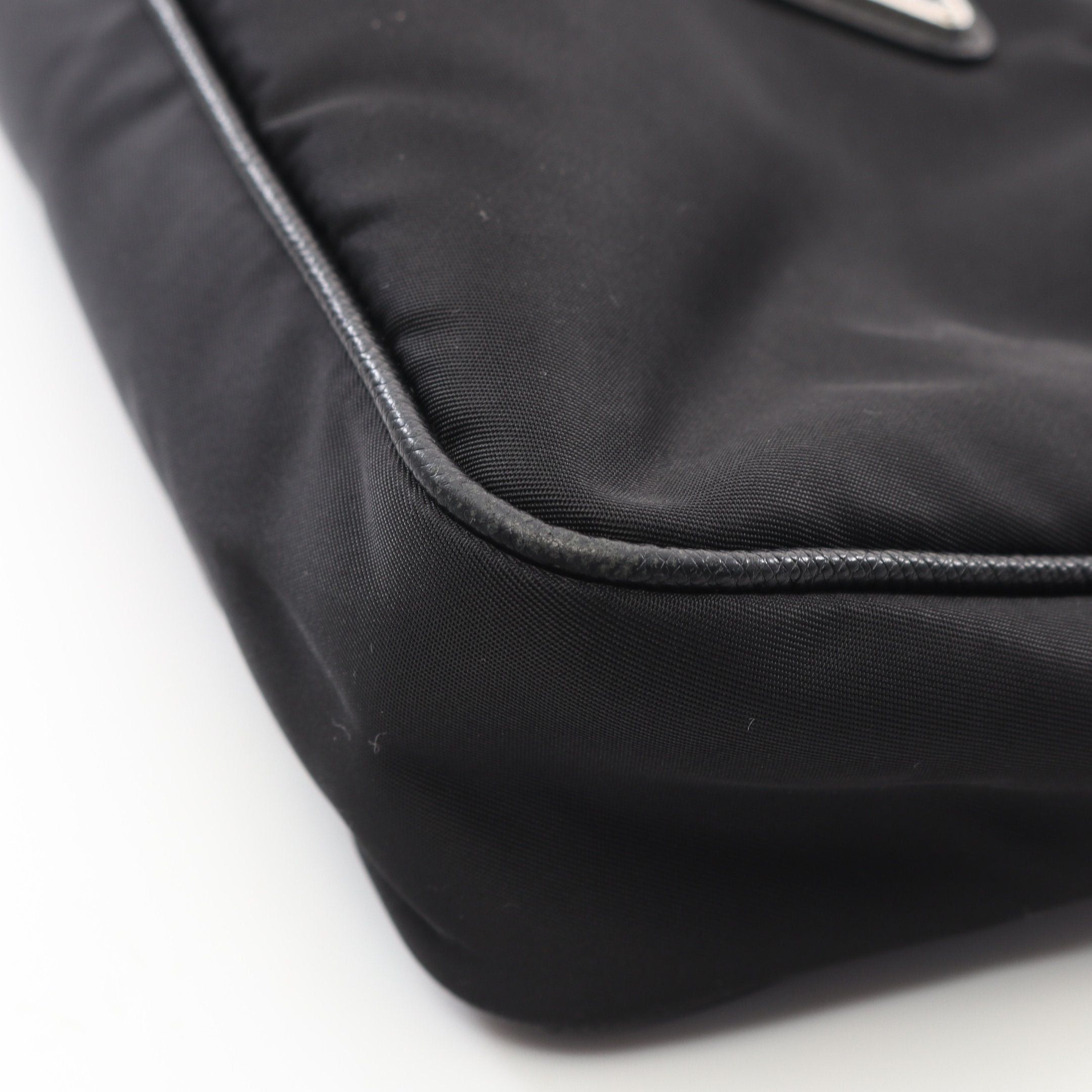Prada Prada Re-Edition 2005 Chain Shoulder Bag Nylon Saffiano Leather Black Size ONE SIZE - 7 Thumbnail