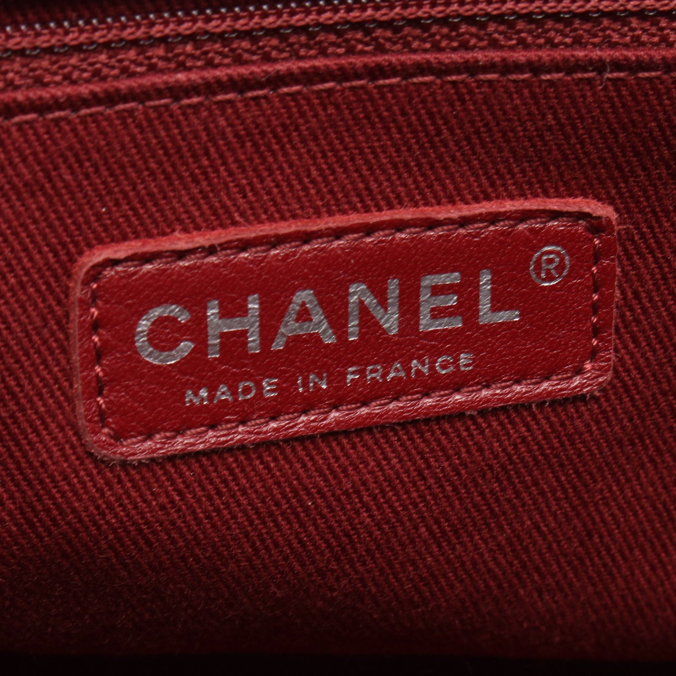 Chanel Chanel Chain Shoulder Bag Leather Dark Gray Antique Silver Hardware Size ONE SIZE - 4 Thumbnail