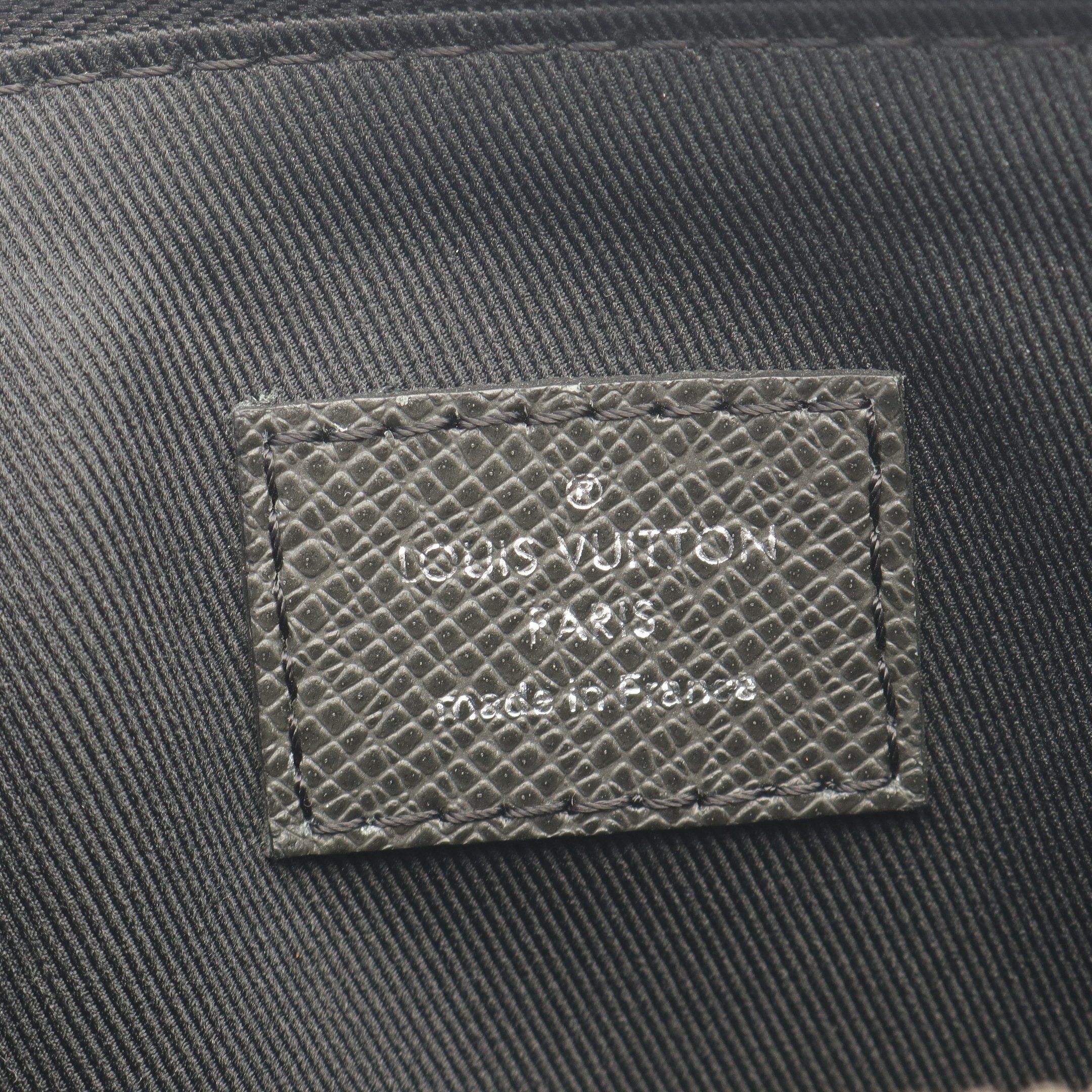 Louis Vuitton Louis Vuitton Anton Tote Taiga Noir Bag Handbag Leather Black Size ONE SIZE - 5 Thumbnail