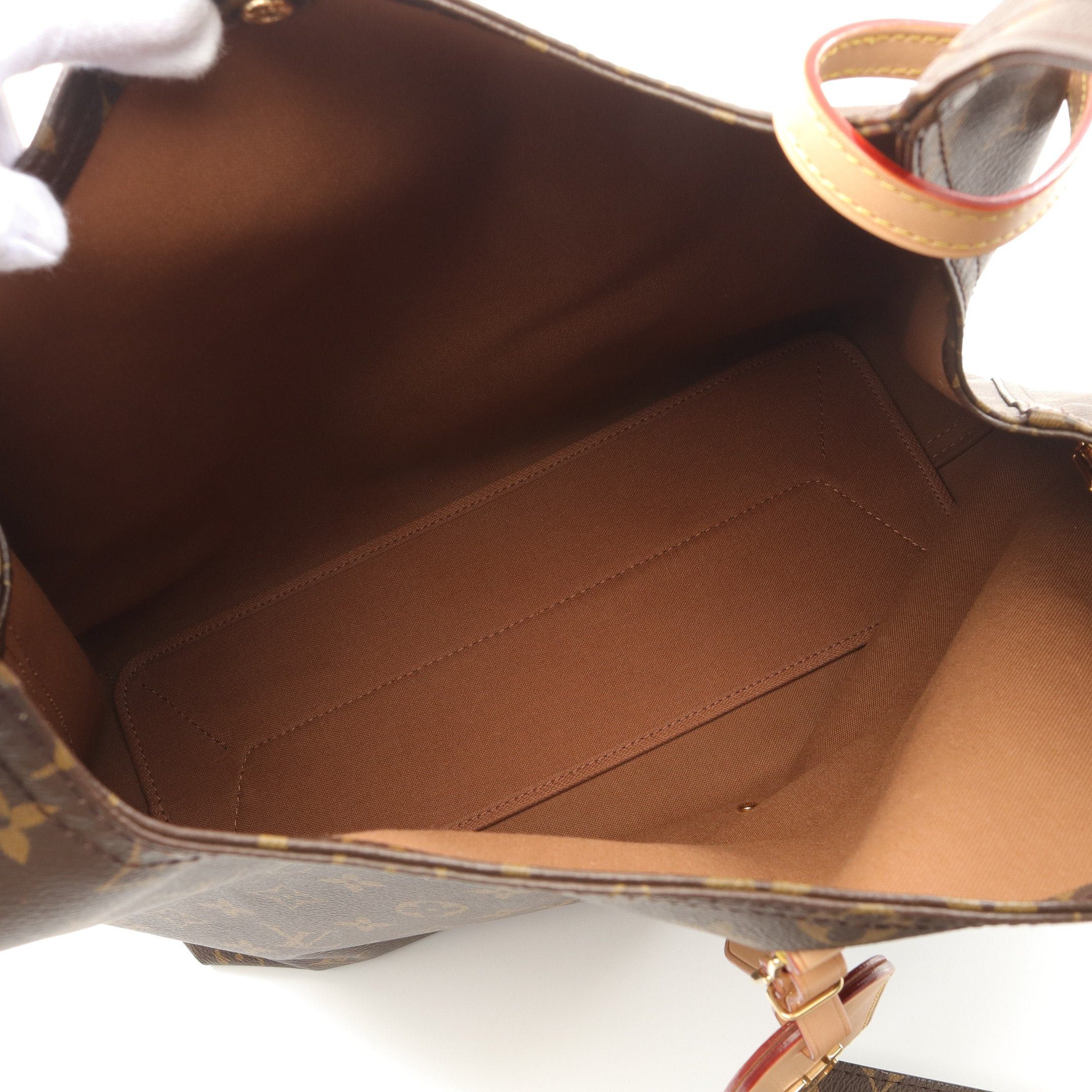 Louis Vuitton Louis Vuitton Atlantis Gm Monogram Handbag Leather Brown Size ONE SIZE - 3 Thumbnail