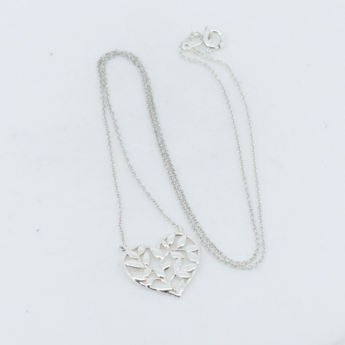 Tiffany & Co. Tiffany & Co. Tiffany Olive Leaf Heart AG925 Necklace Metal Necklace Size ONE SIZE - 2 Thumbnail