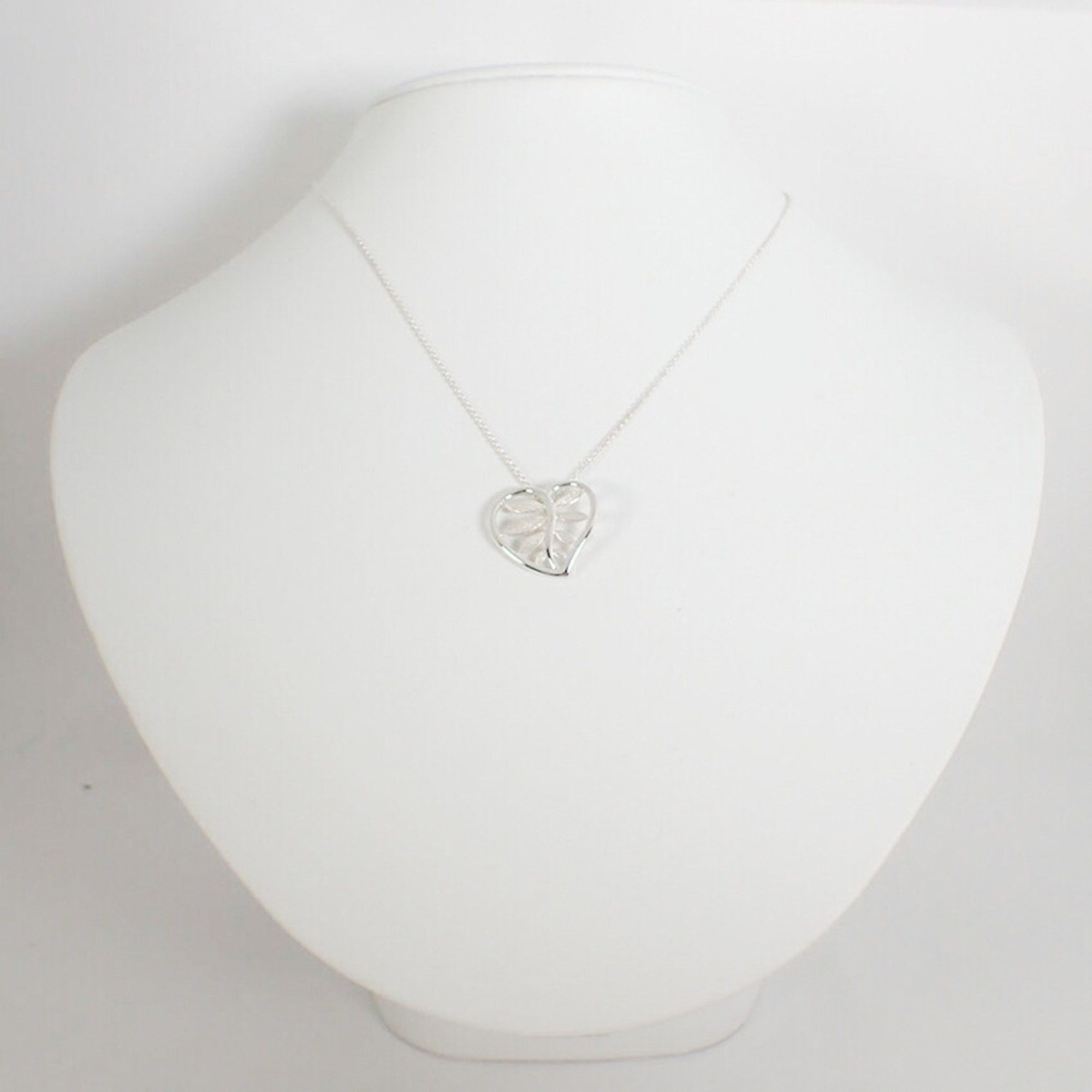 Tiffany & Co. Tiffany & Co Folded heart pendant Size ONE SIZE - 4 Thumbnail