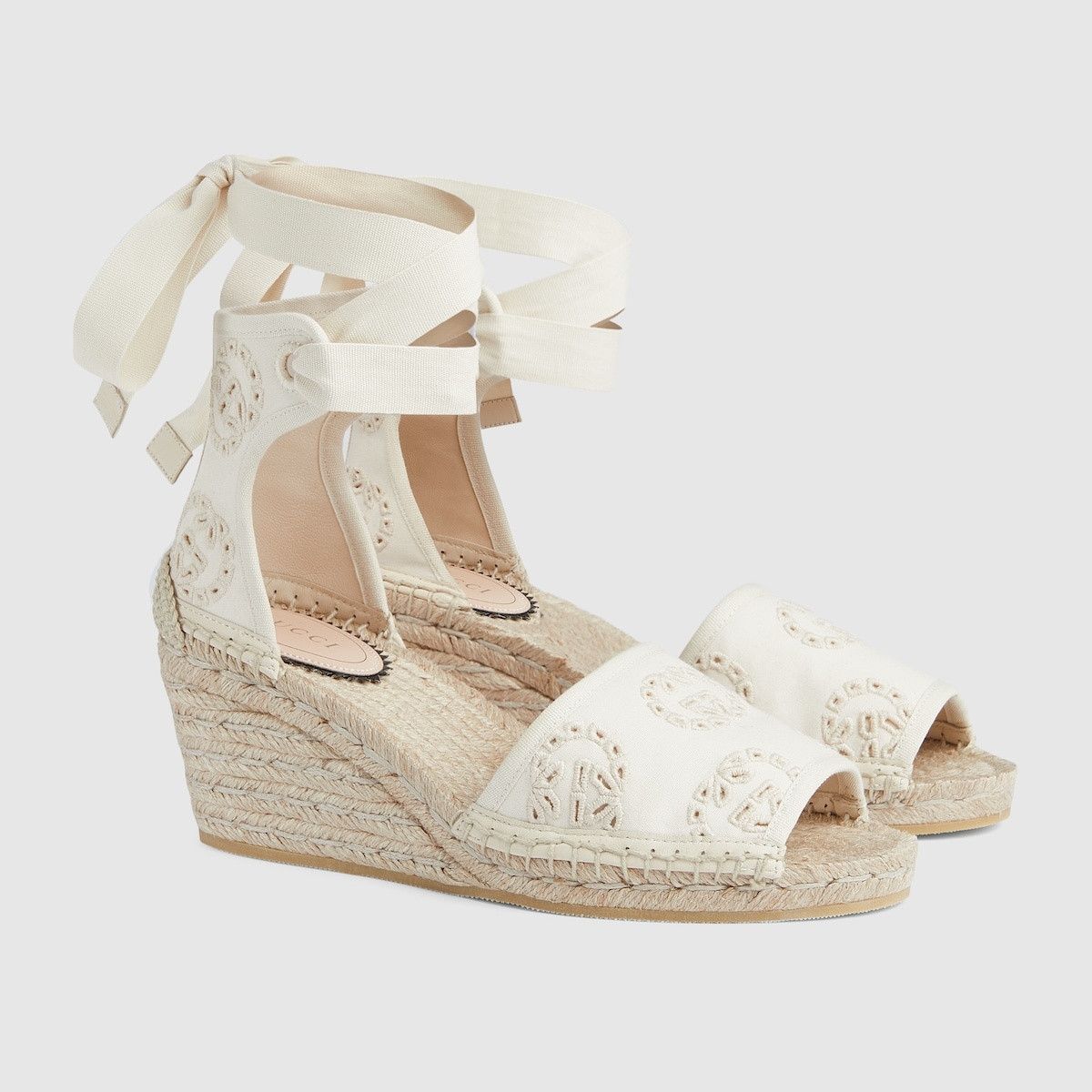Gucci women's interlocking G espadrille beige Size US 5 / IT 35 - 3 Thumbnail