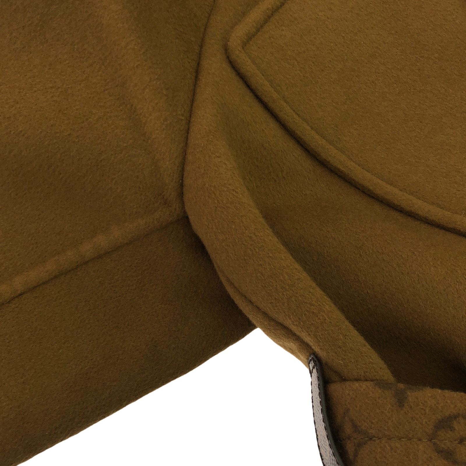 Louis Vuitton Louis Vuitton Louis Vuitton FNCO10QWE Wool Coat Others Outerwear FNCO10QWE Size ONE SIZE - 7 Thumbnail