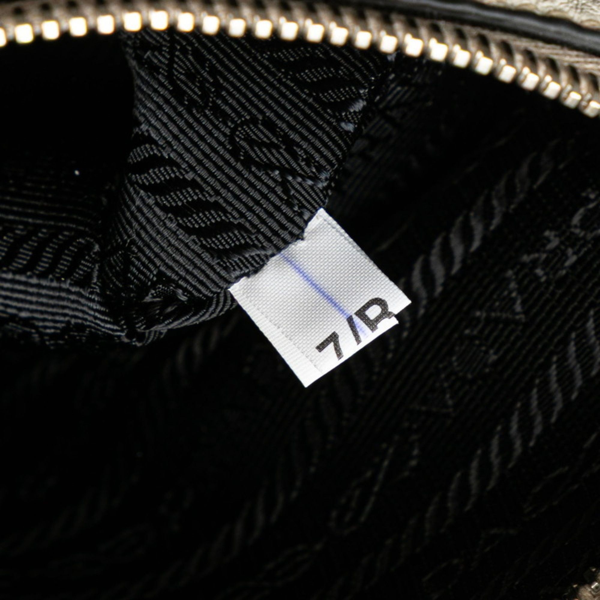 Prada Prada Vitello handbag Size ONE SIZE - 10 Thumbnail