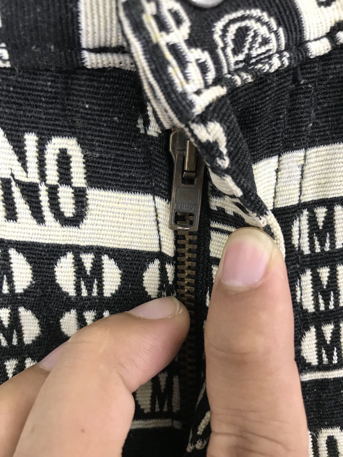 Moschino Moschino Jeans All Overprint Size US 30 / EU 46 - 4 Thumbnail