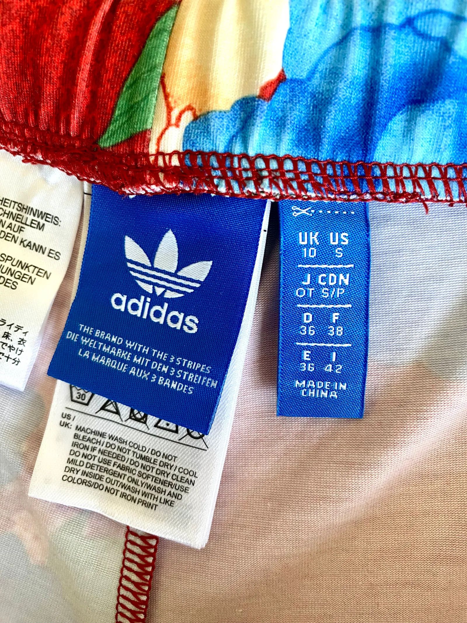 Adidas Adidas x Farm Rio Farm Rio Chita Floral Sweatpants Size 26" / US 2 / IT 38 - 2 Thumbnail
