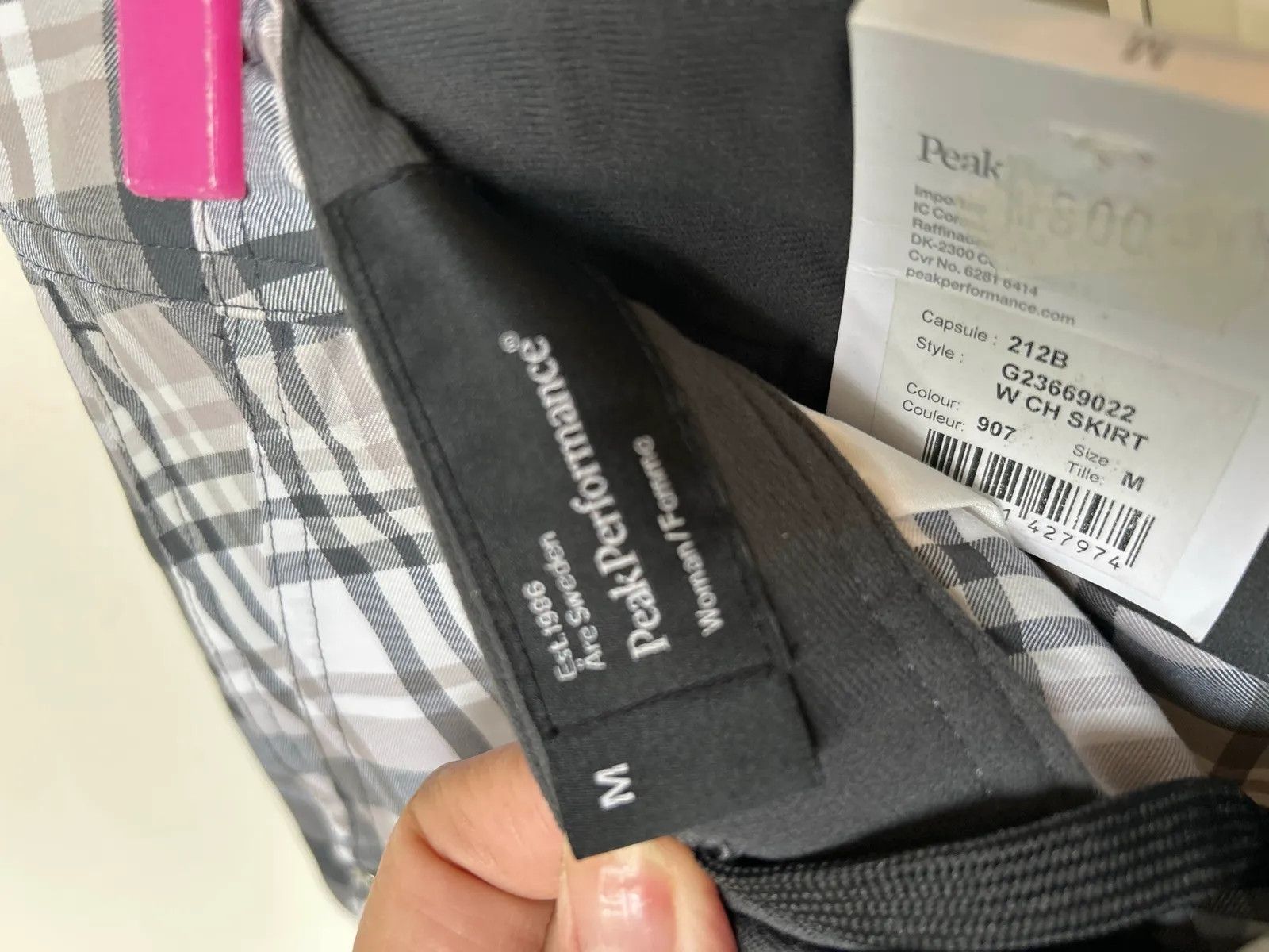 Peak Performance Peak Performance Skirt Size 28" / US 6 / IT 42 - 2 Thumbnail