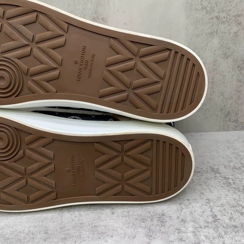 Louis Vuitton Louis Vuitton High-Top Sneakers Size 9 Size US 9 / EU 42 - 9 Thumbnail