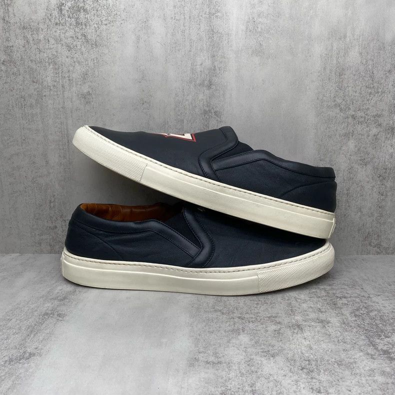 Givenchy Givenchy Black Slip-On Shoes with Logo Size US 10 / EU 43 - 2 Thumbnail