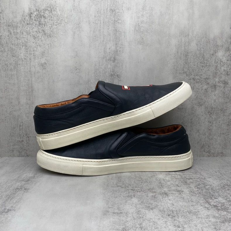 Givenchy Givenchy Black Slip-On Shoes with Logo Size US 10 / EU 43 - 3 Thumbnail