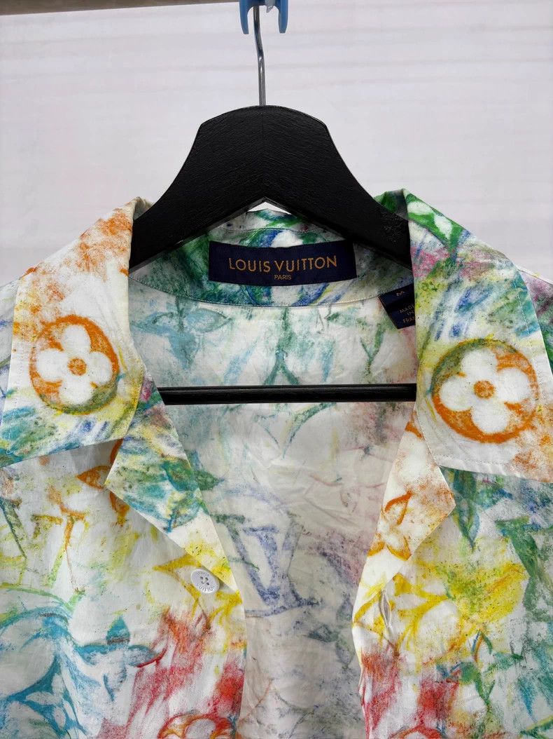 Louis Vuitton Louis Vuitton Short Sleeve Crayon Shirt M Size Size US M / EU 48-50 / 2 - 4 Thumbnail