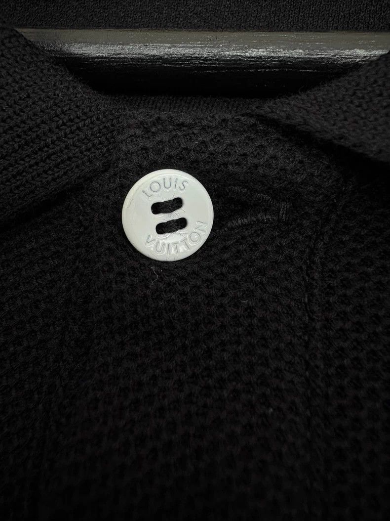 Louis Vuitton Louis Vuitton Black Embroidered Logo Polo Shirt Size US L / EU 52-54 / 3 - 5 Thumbnail