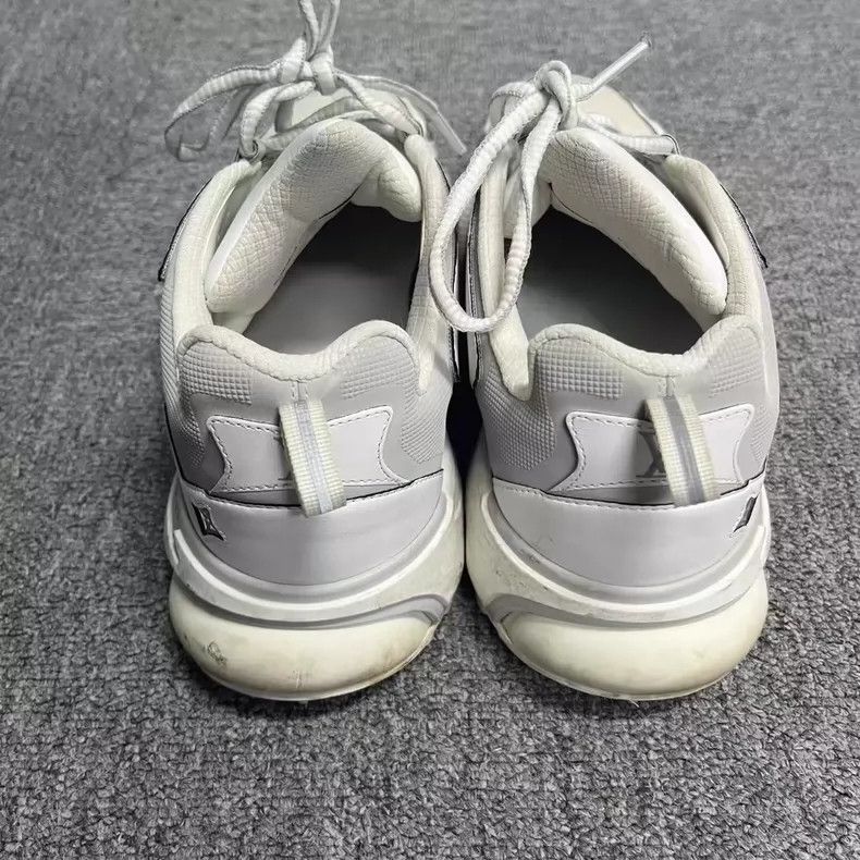 Louis Vuitton Louis Vuitton Runner Tatic Low Top Casual Shoes Size US 8.5 / EU 41-42 - 3 Thumbnail