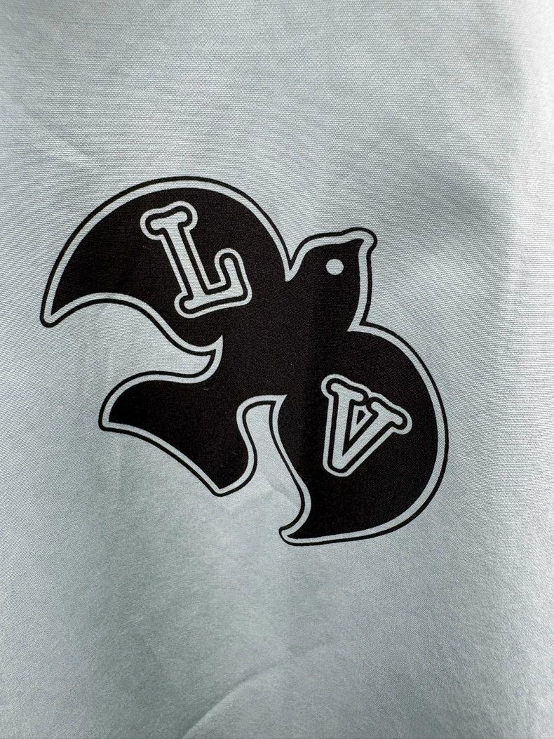 Louis Vuitton Louis Vuitton Short Sleeve Dove Print Shirt Size US M / EU 48-50 / 2 - 3 Thumbnail