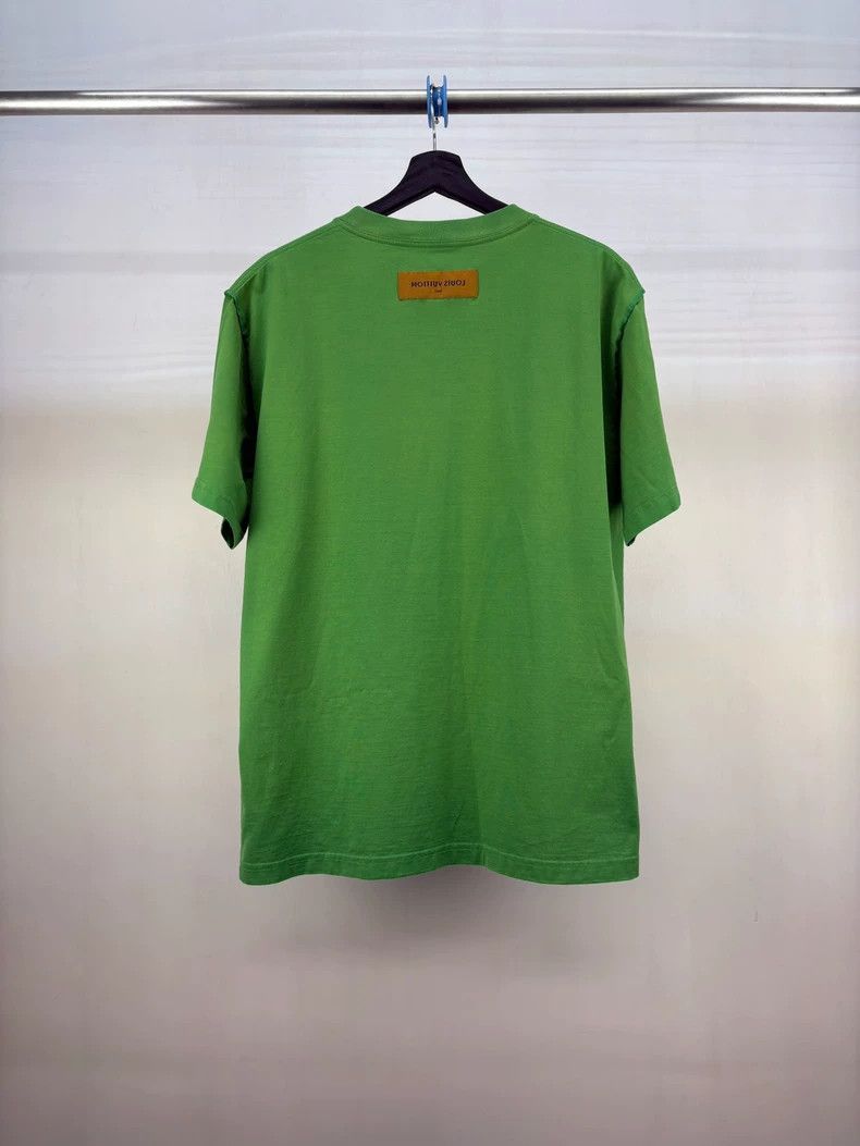 Louis Vuitton Louis Vuitton Green Short Sleeve Logo T-Shirt Size US L / EU 52-54 / 3 - 2 Thumbnail