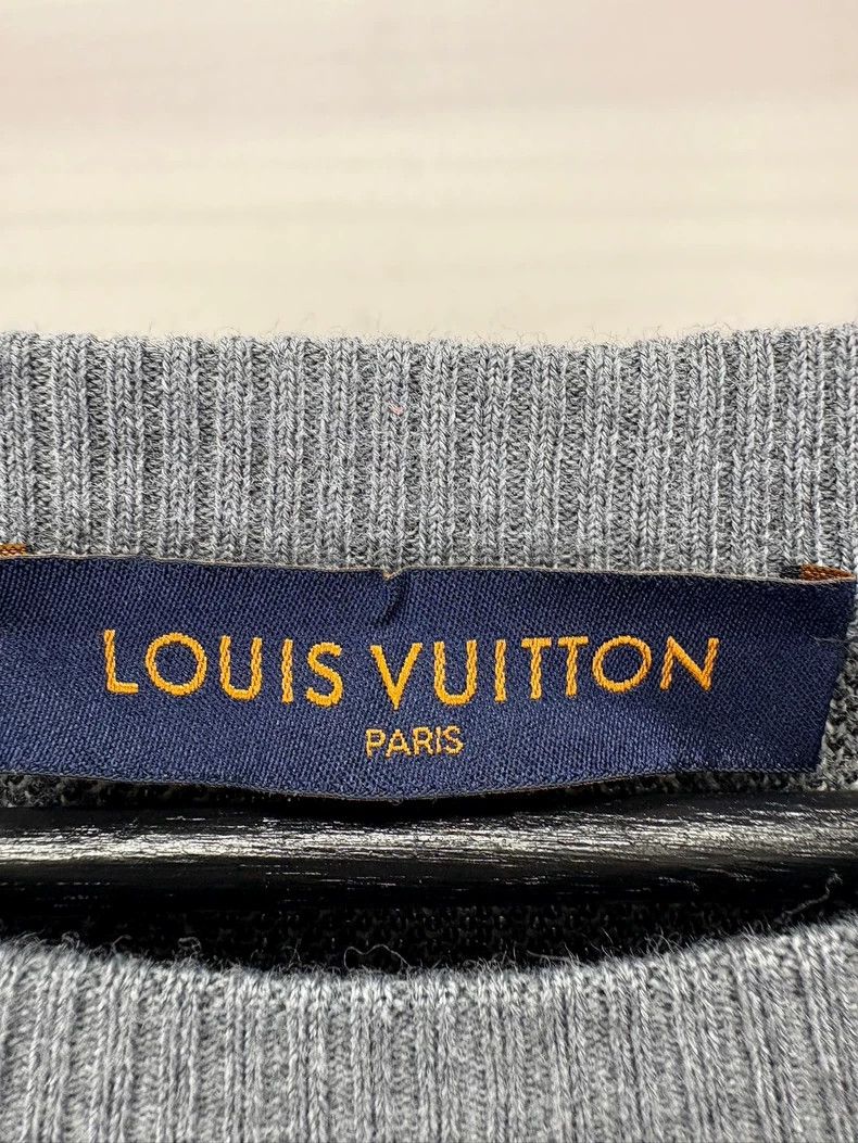 Louis Vuitton Louis Vuitton Gray Knit Sweater with Figures Size US XL / EU 56 / 4 - 7 Thumbnail