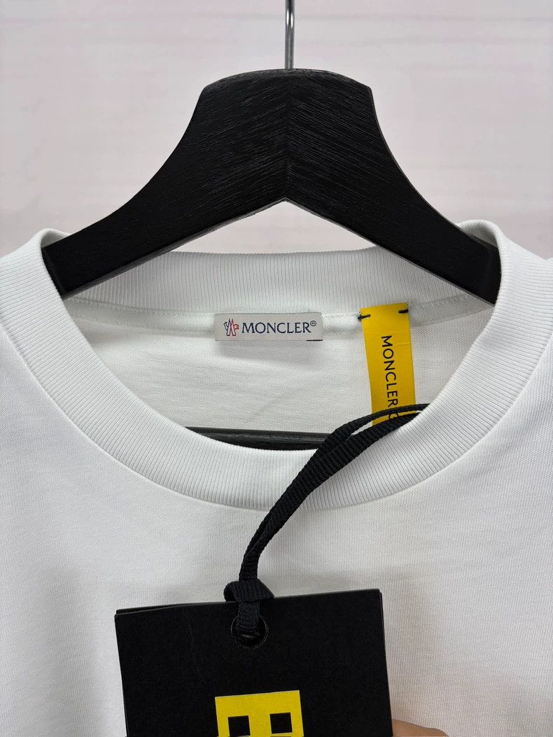 Moncler Moncler Long Sleeve Logo Shirt Size L Size US L / EU 52-54 / 3 - 4 Thumbnail