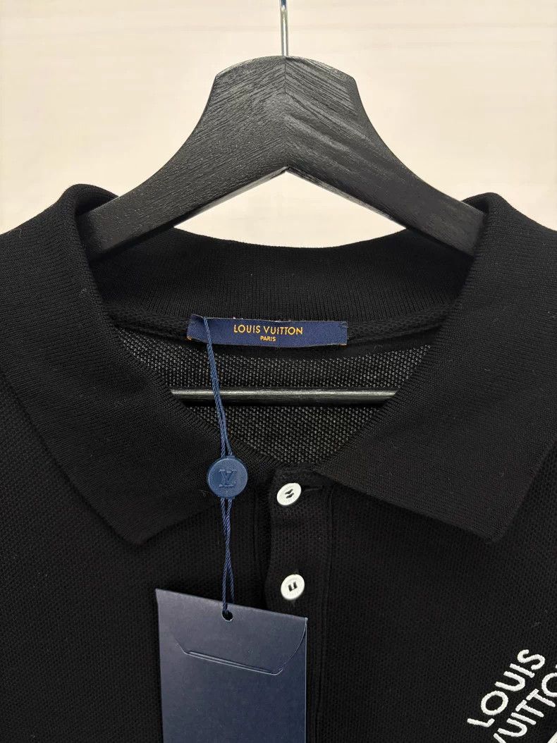Louis Vuitton Louis Vuitton New Logo Embroidered Polo Shirt Size US L / EU 52-54 / 3 - 3 Thumbnail