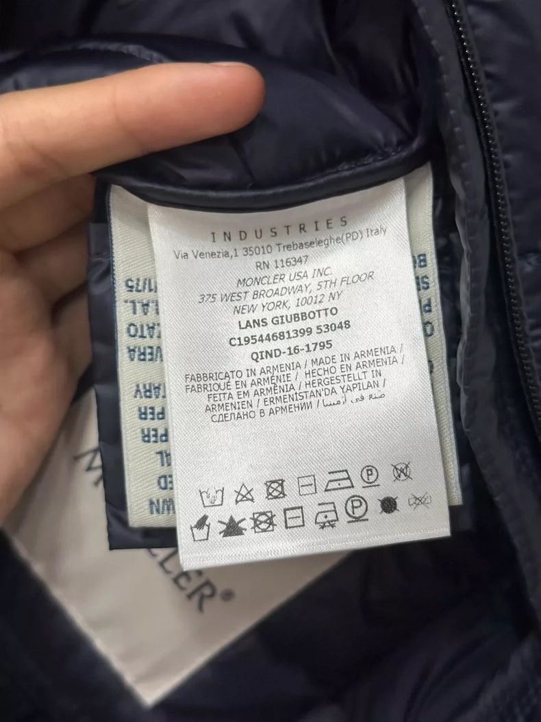 Moncler Moncler Down Jacket for Kids Size 10 Size US L / EU 52-54 / 3 - 7 Thumbnail