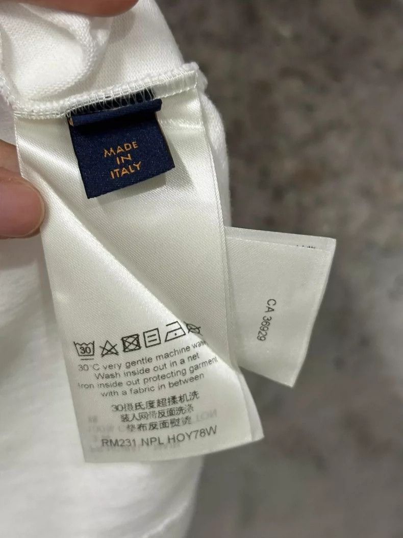 Louis Vuitton Louis Vuitton Short Sleeve T-Shirt Size US S / EU 44-46 / 1 - 7 Thumbnail