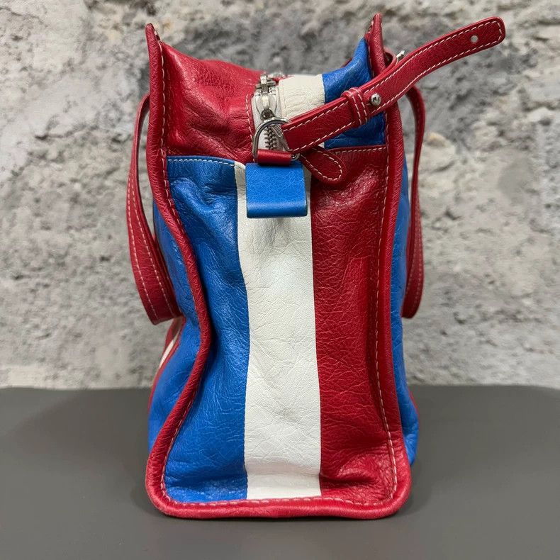 Balenciaga Balenciaga Striped Shoulder Bag Size ONE SIZE - 3 Thumbnail