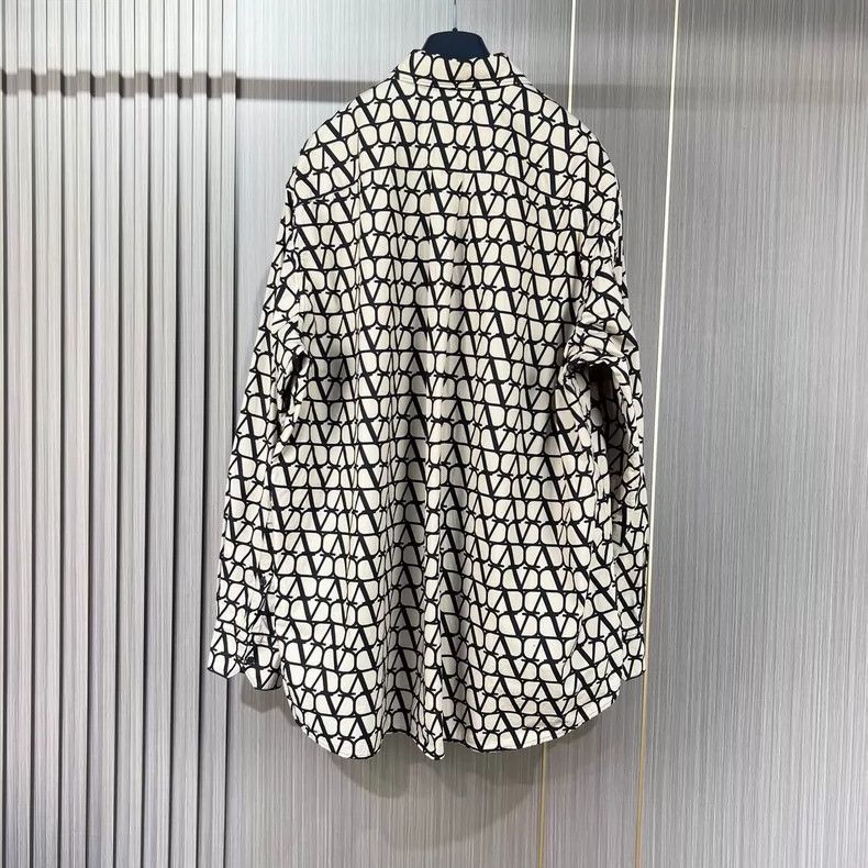 Valentino Valentino Logo Print Long Sleeve Shirt Size US M / EU 48-50 / 2 - 2 Thumbnail