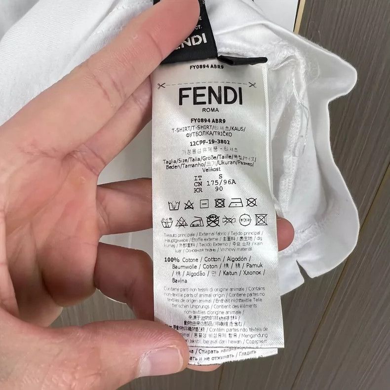 Fendi Fendi Embroidered Logo Short Sleeve Shirt Size US S / EU 44-46 / 1 - 6 Thumbnail