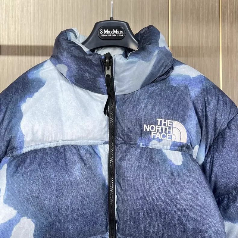 Supreme Supreme x TNF Tie-Dye Puffer Jacket Size US L / EU 52-54 / 3 - 3 Thumbnail
