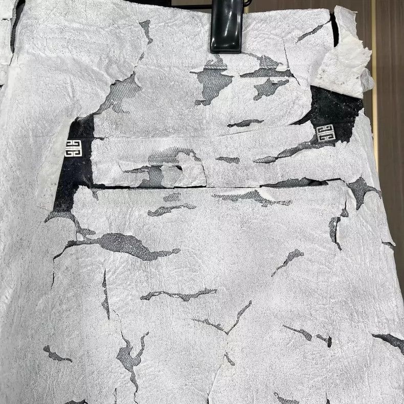 Givenchy Givenchy x MMW Painted Denim Pants in White Size US 34 / EU 50 - 5 Thumbnail