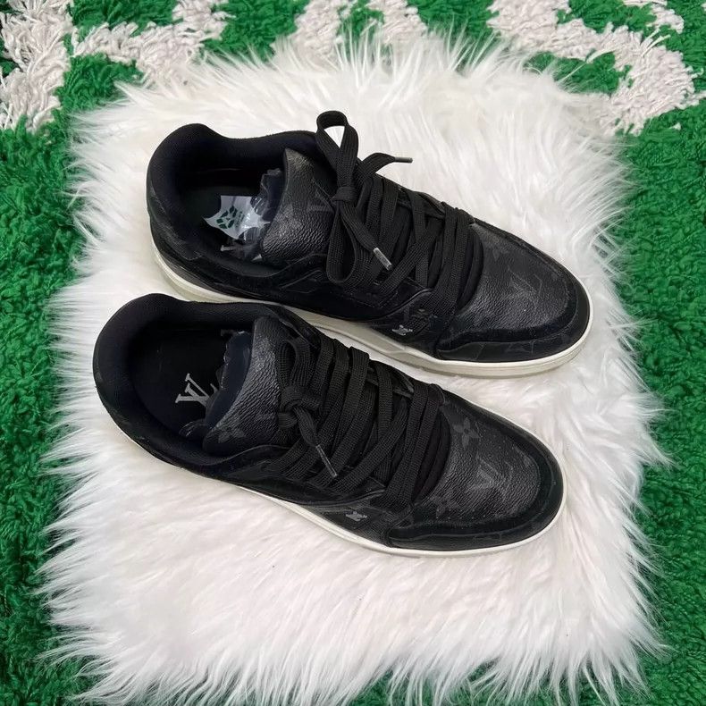 Louis Vuitton Louis Vuitton Black Trainer Sneakers Size 6.5 Size US 6.5 / EU 39-40 - 5 Thumbnail