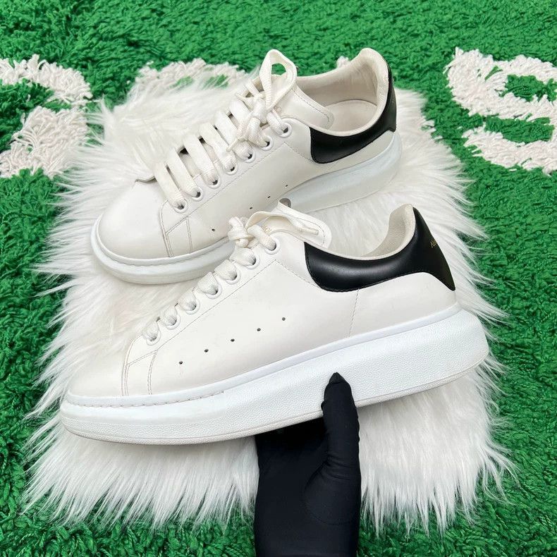 Alexander McQueen Alexander McQueen White Sneakers Size 42.5 Size US 9.5 / EU 42-43 - 2 Thumbnail