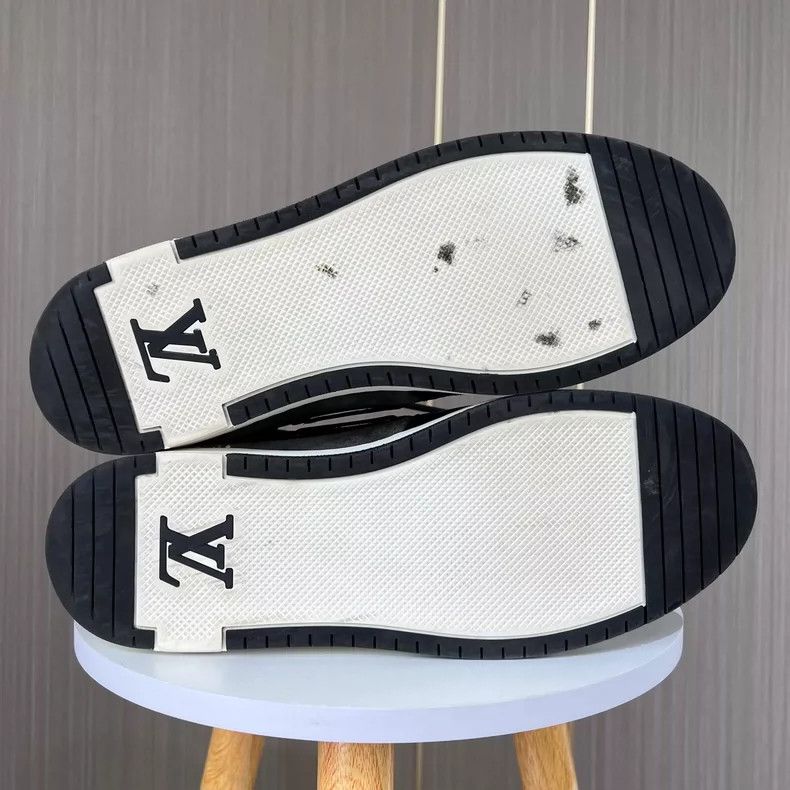 Louis Vuitton Louis Vuitton Suede Checkerboard Sneakers Size 8 Size US 8 / EU 41 - 6 Thumbnail