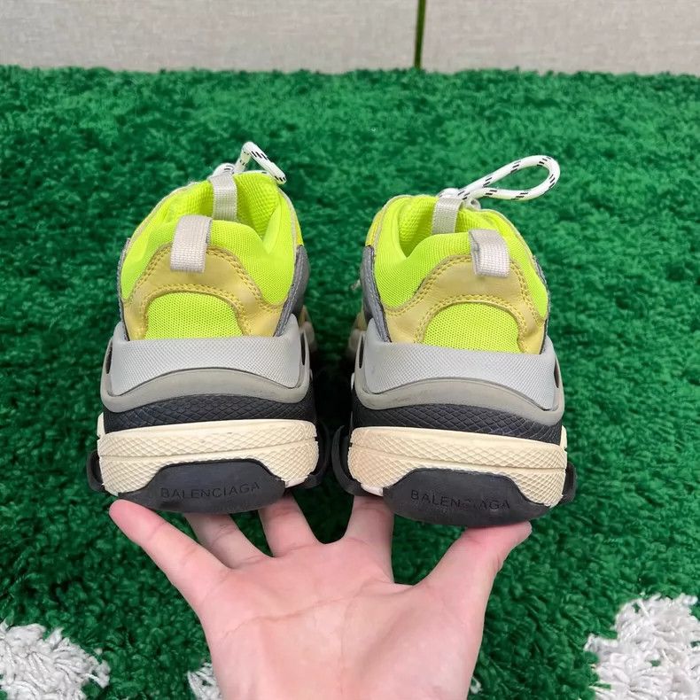 Balenciaga Balenciaga Fluorescent Green Triple S Sneakers Size US 7.5 / EU 40-41 - 3 Thumbnail