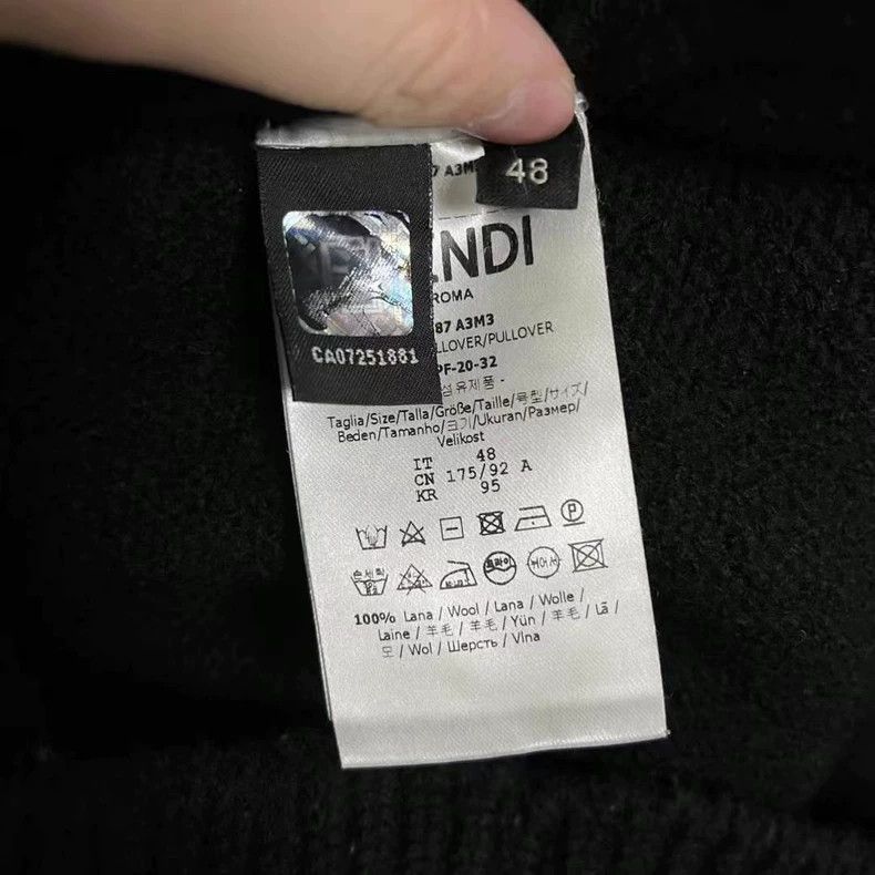 Fendi Fendi Logo Sweater Size 48 Size US L / EU 52-54 / 3 - 7 Thumbnail