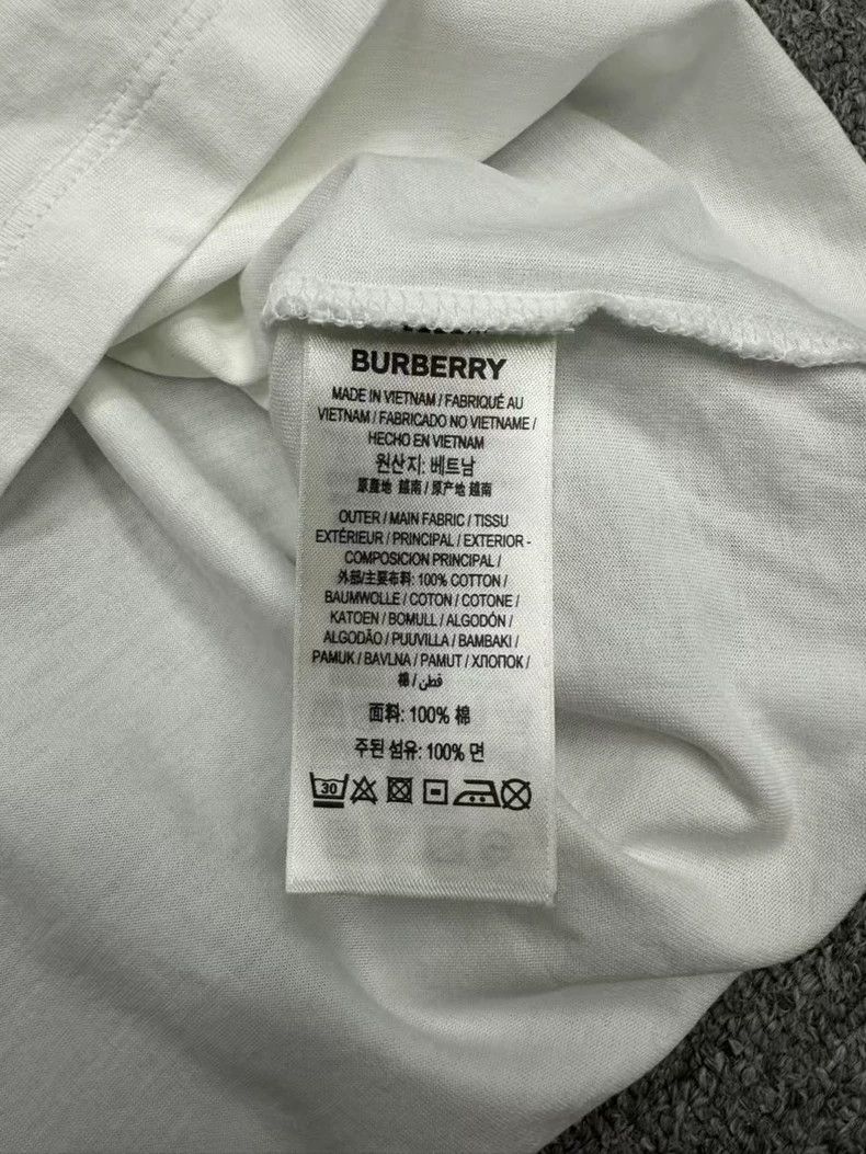 Burberry Burberry Lettered Short Sleeve T-shirt Size US M / EU 48-50 / 2 - 2 Thumbnail