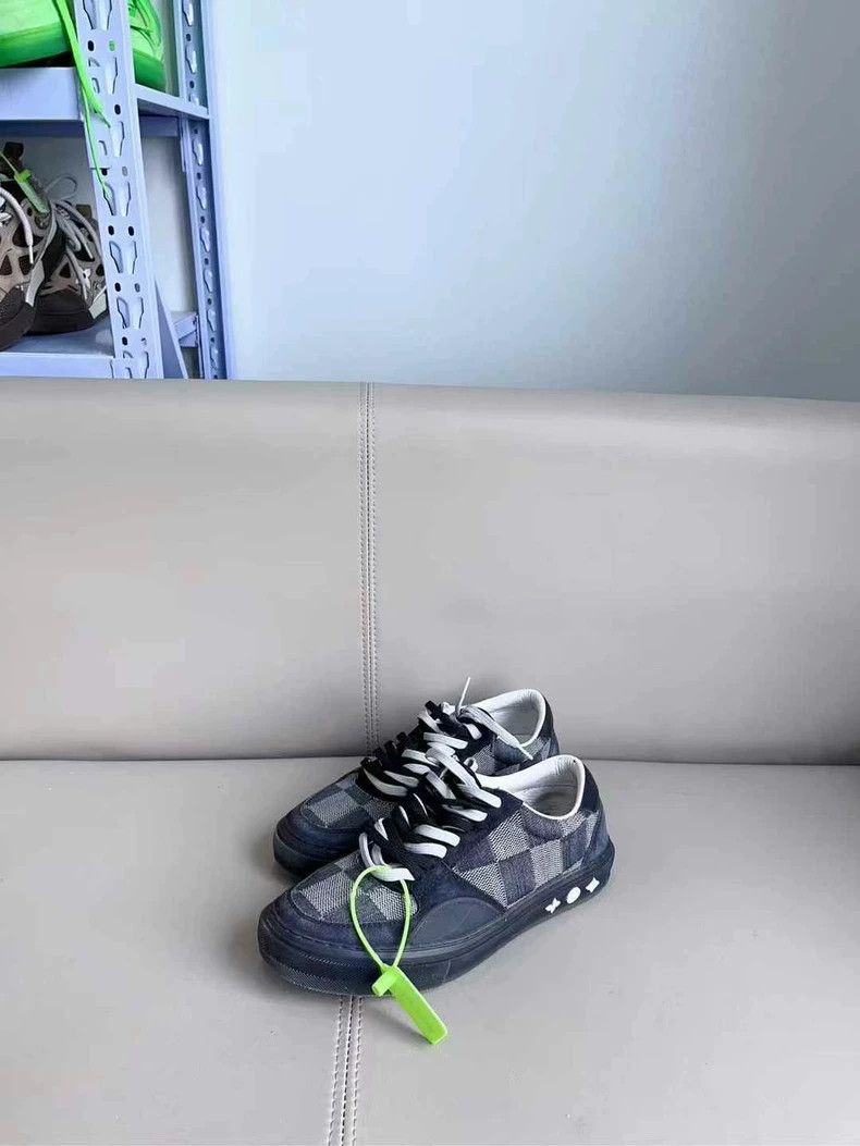 Louis Vuitton Louis Vuitton Ollie Black Gray Sneakers Size 41.5 Size US 9.5 / EU 42-43 - 2 Thumbnail