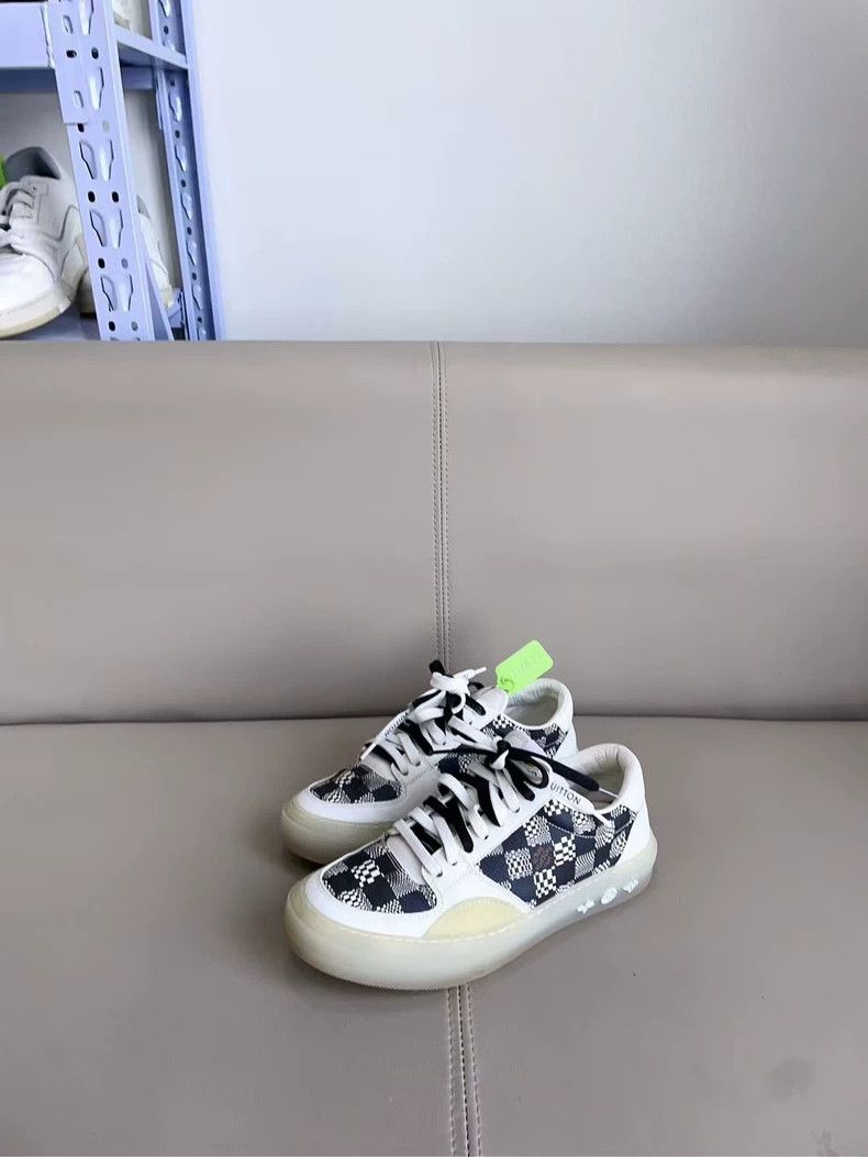 Louis Vuitton Louis Vuitton LV Ollie Checkerboard Sneakers Size US 8.5 / EU 41-42 - 2 Thumbnail