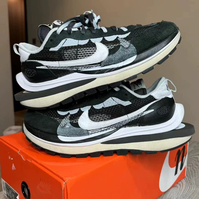 Sacai Nike Sacai Vaporwaffle Black and White Sneakers Size US 11 / EU 44 - 3 Thumbnail