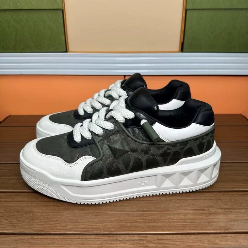 Valentino Valentino One Stud Casual Shoes Green Size US 8 / EU 41 - 2 Thumbnail
