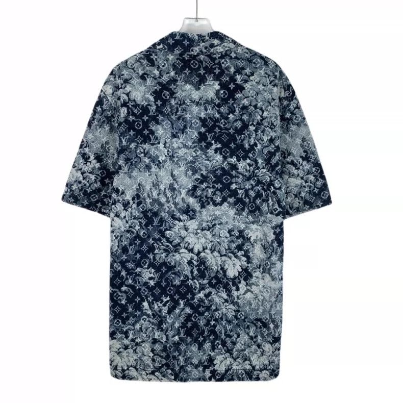 Louis Vuitton Louis Vuitton Blue Tie-Dye Logo Short Sleeve Shirt Size US M / EU 48-50 / 2 - 2 Thumbnail