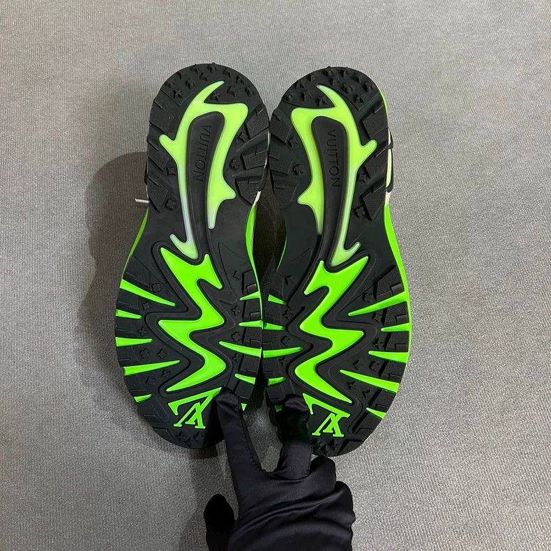 Louis Vuitton Louis Vuitton LV Green Tatic Runner Sneakers Size US 10.5 / EU 43-44 - 6 Thumbnail