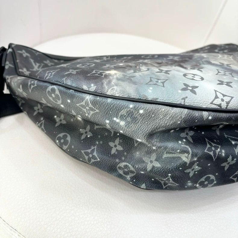 Louis Vuitton LV Starry Series Gradient Messenger Bag Size ONE SIZE - 4 Thumbnail