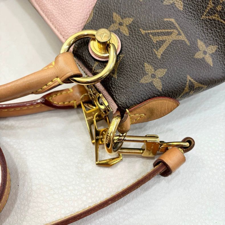 Louis Vuitton LV V Tote BB Pink Leather Handbag Size ONE SIZE - 8 Thumbnail
