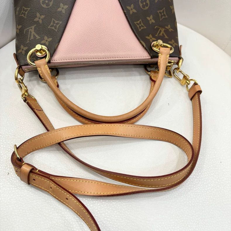 Louis Vuitton LV V Tote BB Pink Leather Handbag Size ONE SIZE - 6 Thumbnail