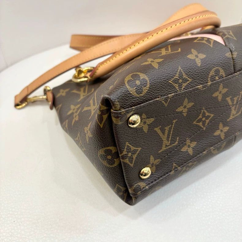 Louis Vuitton LV V Tote BB Pink Leather Handbag Size ONE SIZE - 4 Thumbnail