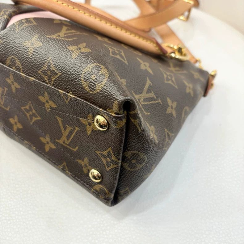 Louis Vuitton LV V Tote BB Pink Leather Handbag Size ONE SIZE - 5 Thumbnail