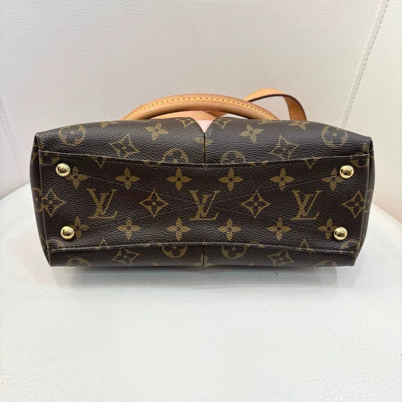 Louis Vuitton LV V Tote BB Pink Leather Handbag Size ONE SIZE - 3 Thumbnail