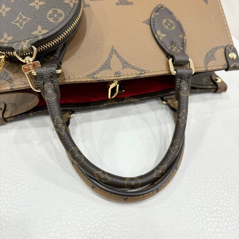 Louis Vuitton LV One the Go Small Tote Bag Size ONE SIZE - 6 Thumbnail