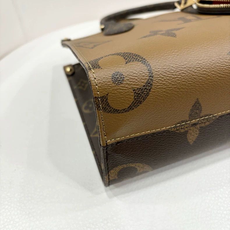 Louis Vuitton LV One the Go Small Tote Bag Size ONE SIZE - 4 Thumbnail